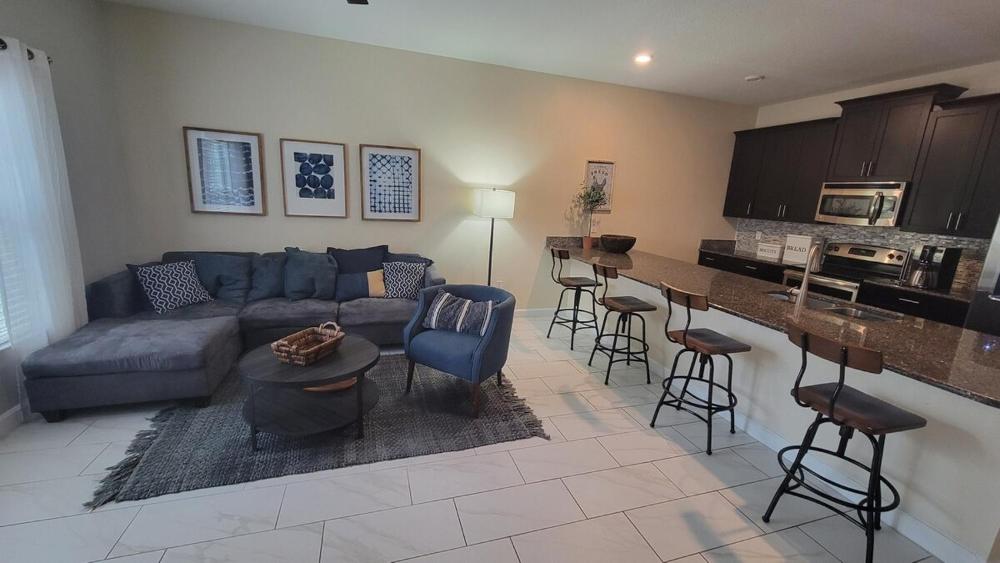 4 Bedroom Private Lakefront Town Home at Storey Lake near Disney World Parks